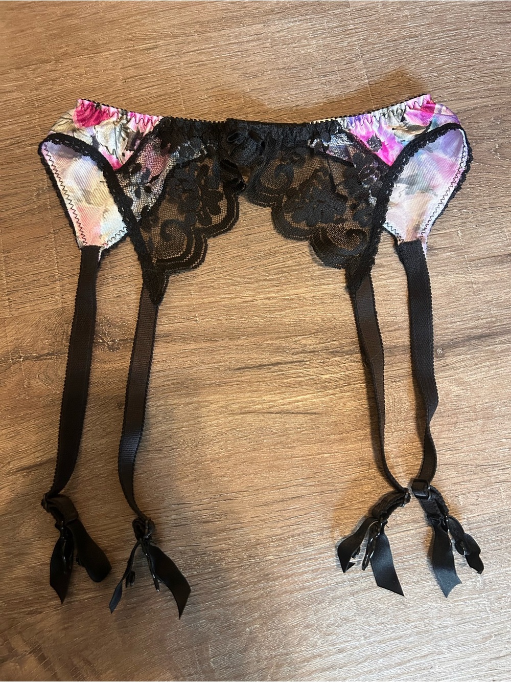 Maidenform Chantilly Garter Belt Womens Size M Black Floral Lace Vintage